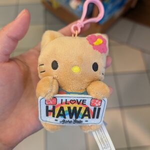 Hello Kitty: Tan Plush Clip-On With Keychain Hawaii License Plate